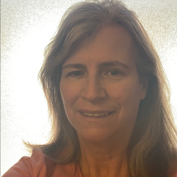 Meet your Posher, Janet - Picture 1 of 1